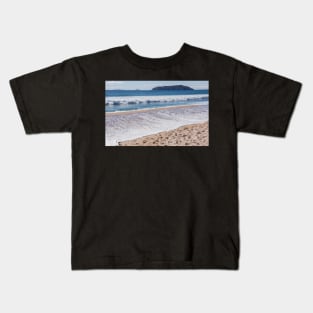 Tide coming in. Kids T-Shirt